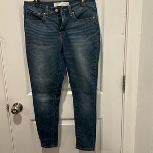 Levi’s Women Skinny Shaping Jeans